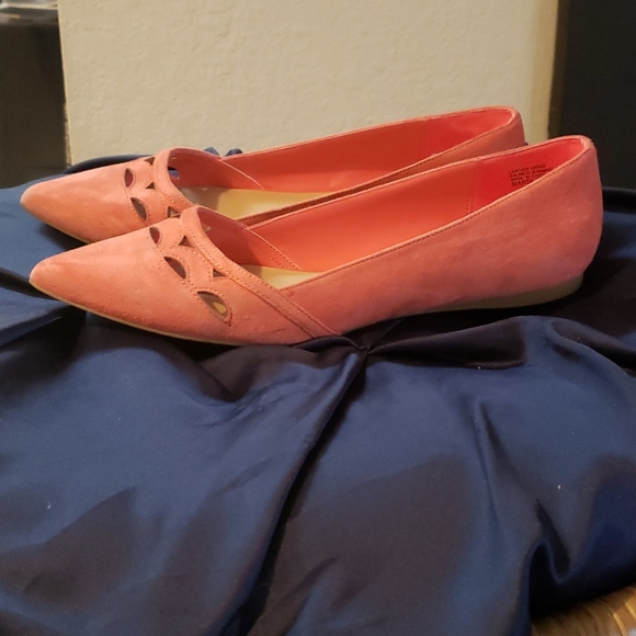 Shoes - Picture 2 of 2